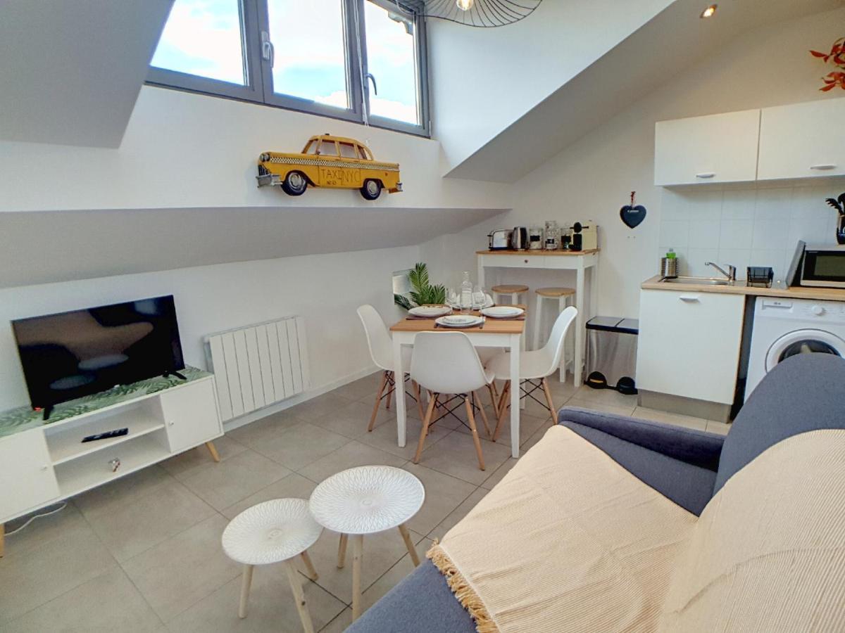 Stop Chez M District # Qualite # Confort # Simplicite Villeurbanne Luaran gambar